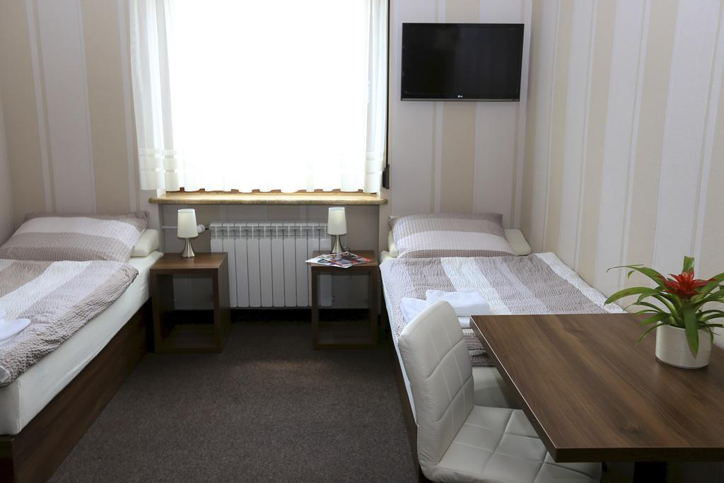 10 Bed And Breakfast Poznaň Pokoj fotografie